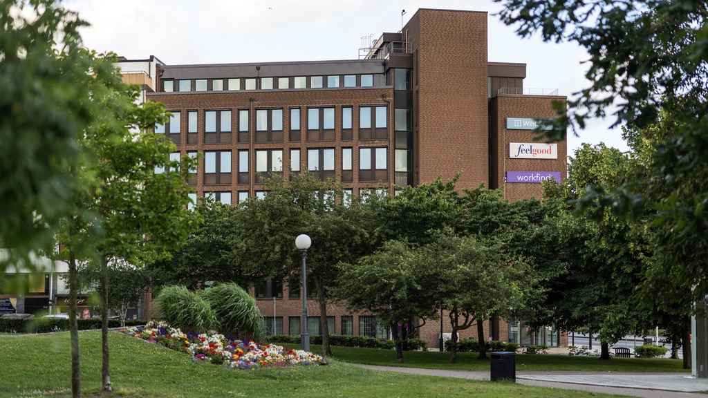 Utsikt över torg 